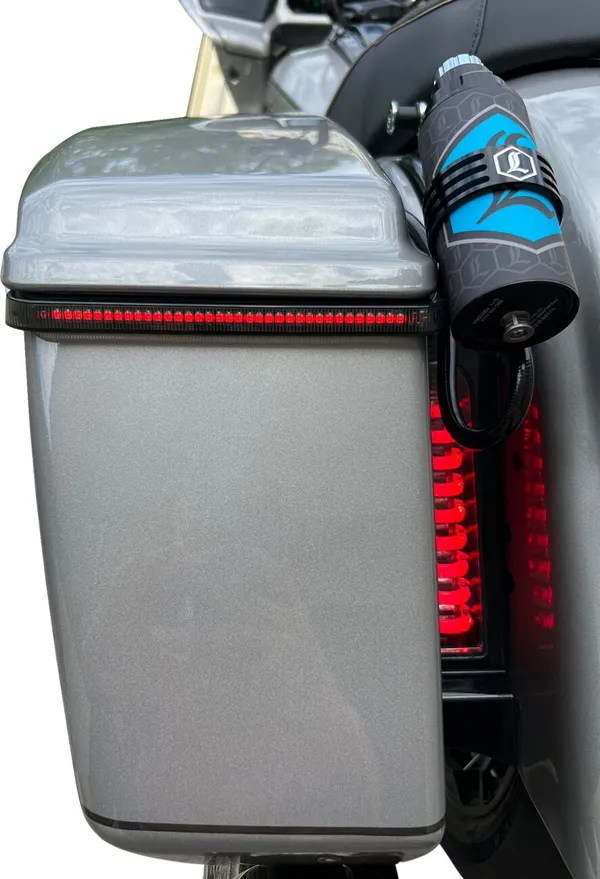 Feux LED profil bas pour sacoches Custom Dynamics - vue 3