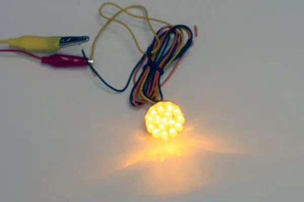 Ampoule LED CLSTR 1 amb CUSTOM DYNAMICS - vue 2