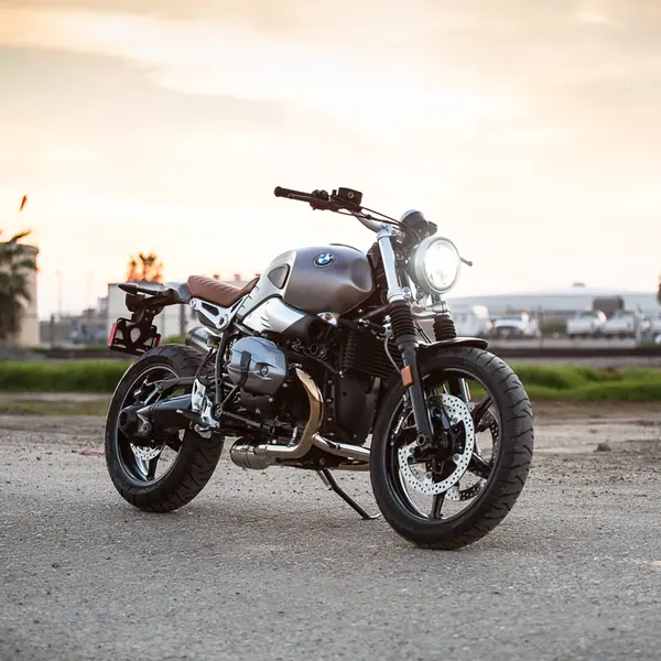Kit d'installation projecteur BMW R9T J.W. Speaker - vue 3