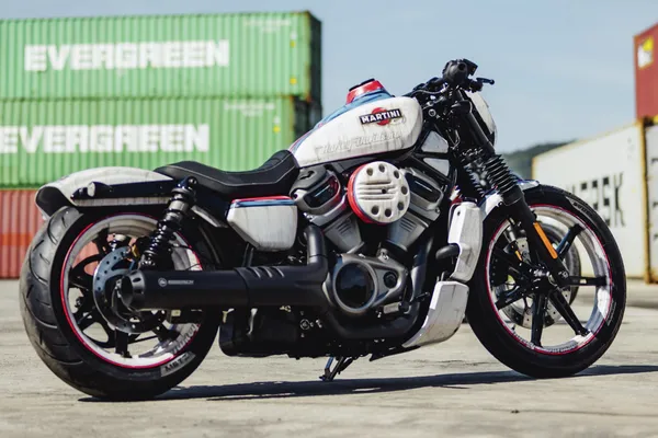 Cache de console centrale Cult Werk pour Harley - vue 3