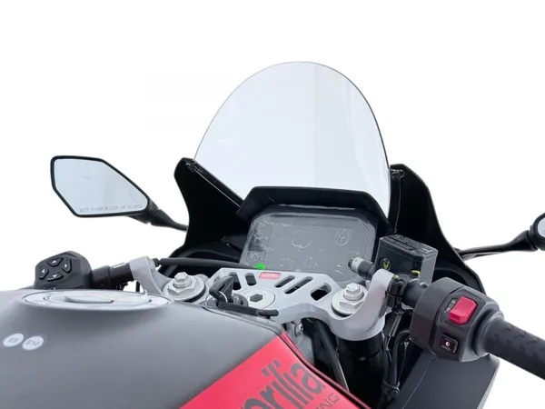 Pare-brise Race WRS pour Aprilia - vue 3