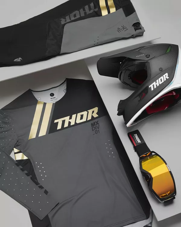 Gants THOR Goggle Activate noir/rouge - vue 3