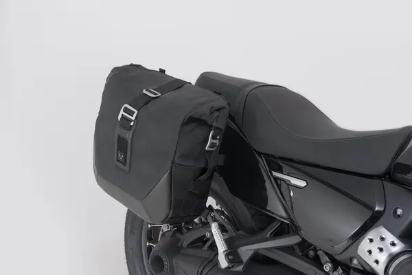 SW-MOTECH Legend Gear LC1 Sacoche Latérale Black Edition Droite - vue 5