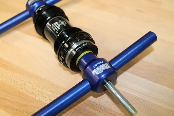 Outil pro presse à roulements BLACK BEARING malette complète avec 2 presses et 34 cales aluminium CNC anodisé - vue 4