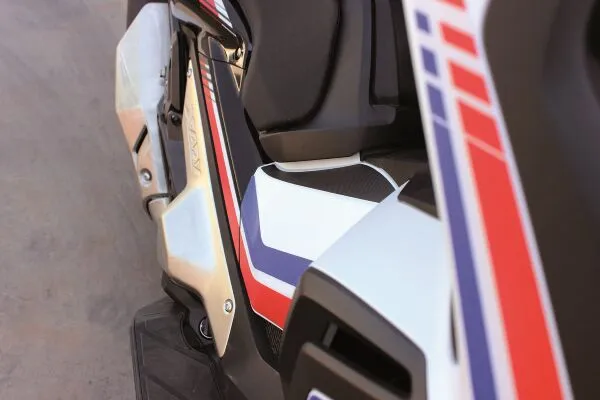 Kit d'autocollants UNIRACING pour scooter - vue 3