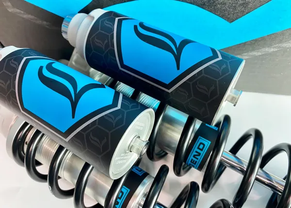 Autocollant de réservoir REVO ARC LEGEND SUSPENSION - vue 3