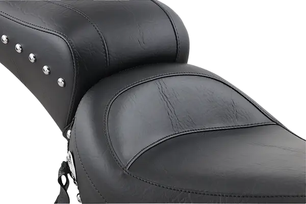 Selle Mustang 2 places cloutée - vue 2