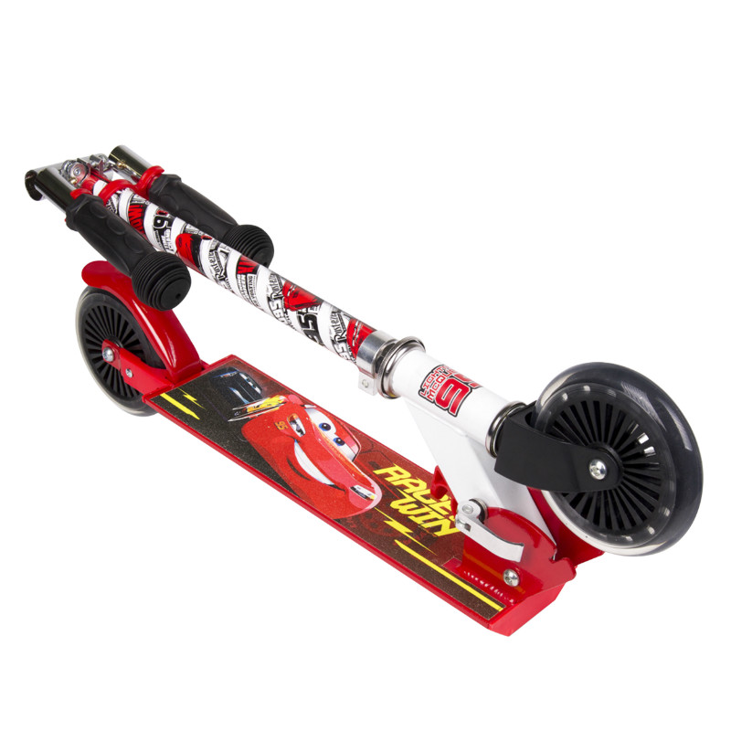 Trottinette enfant Disney Cars 2 roues rouge acier pliable et réglable avec frein roue arrière - vue 3