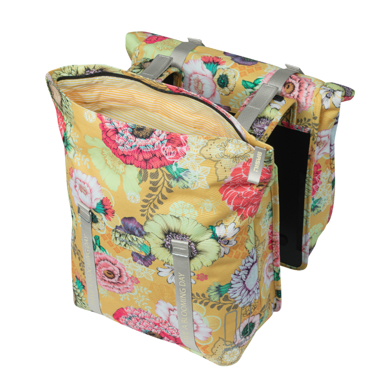 Sacoche arriere velo double Basil bloom field 28-35L jaune honey fixation crochet-ressort (30X15X33CM) - vue 4