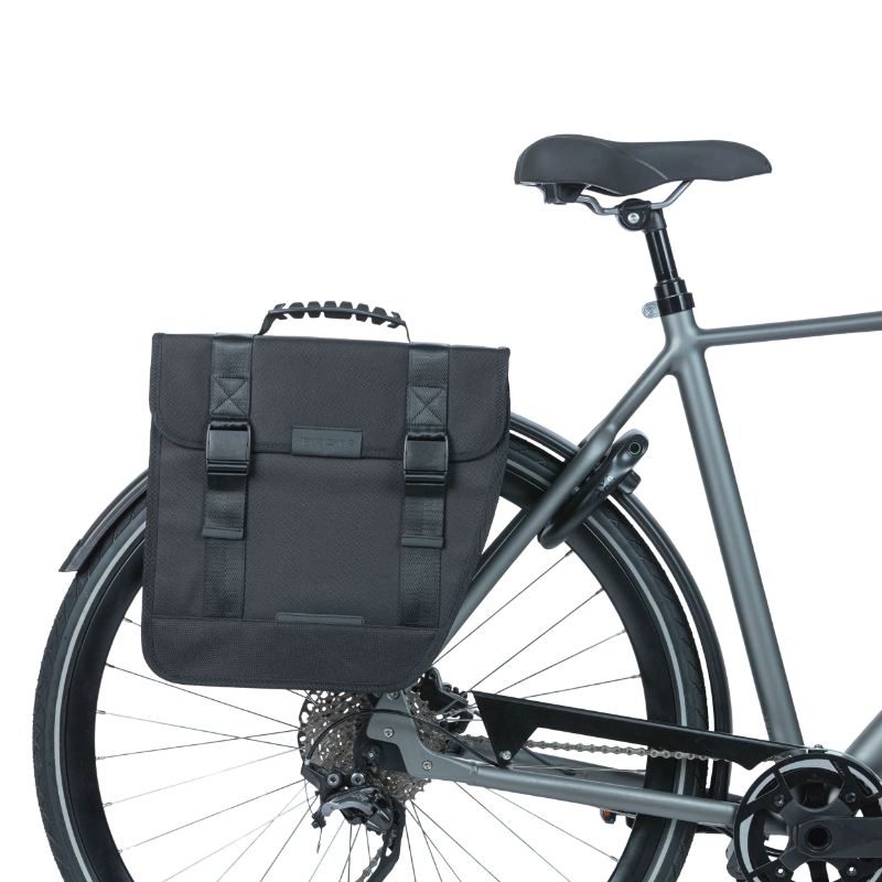 Sacoche arrière vélo latérale Basil Tour droit 14L noir fixation crochet 34x14x34cm - vue 5