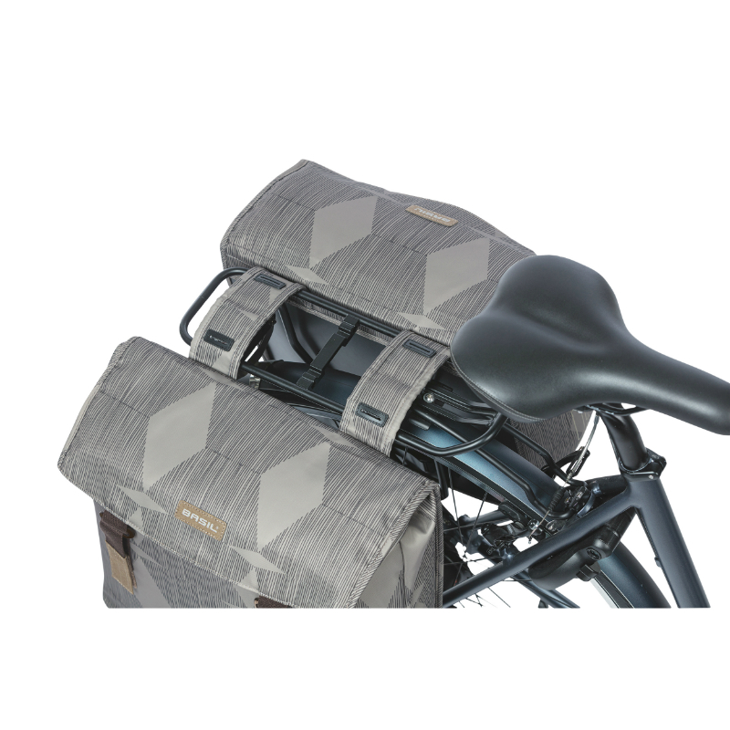 Sacoche arriere velo double Basil elegance 40L taupe fixation velcros sur porte bagage (49X36X8 CM) - vue 7