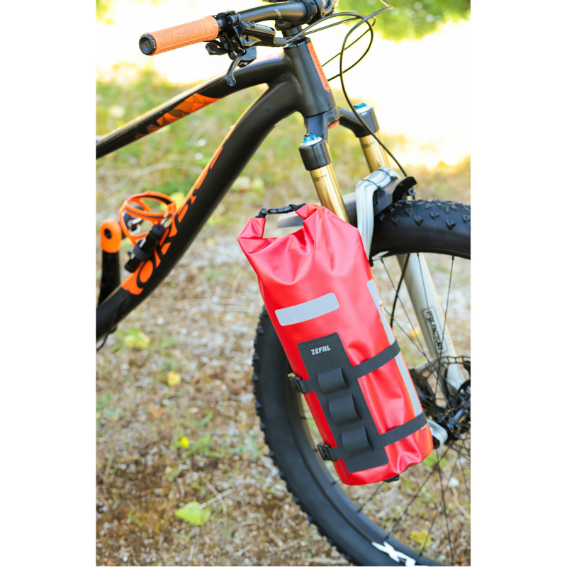 Sacoche de fourche velo Zefal z adventure fork pack rouge fixation sangles auto agrippantes (LG36.5CMXD15 - 6LITRES) (support fixation inclus) - vue 8