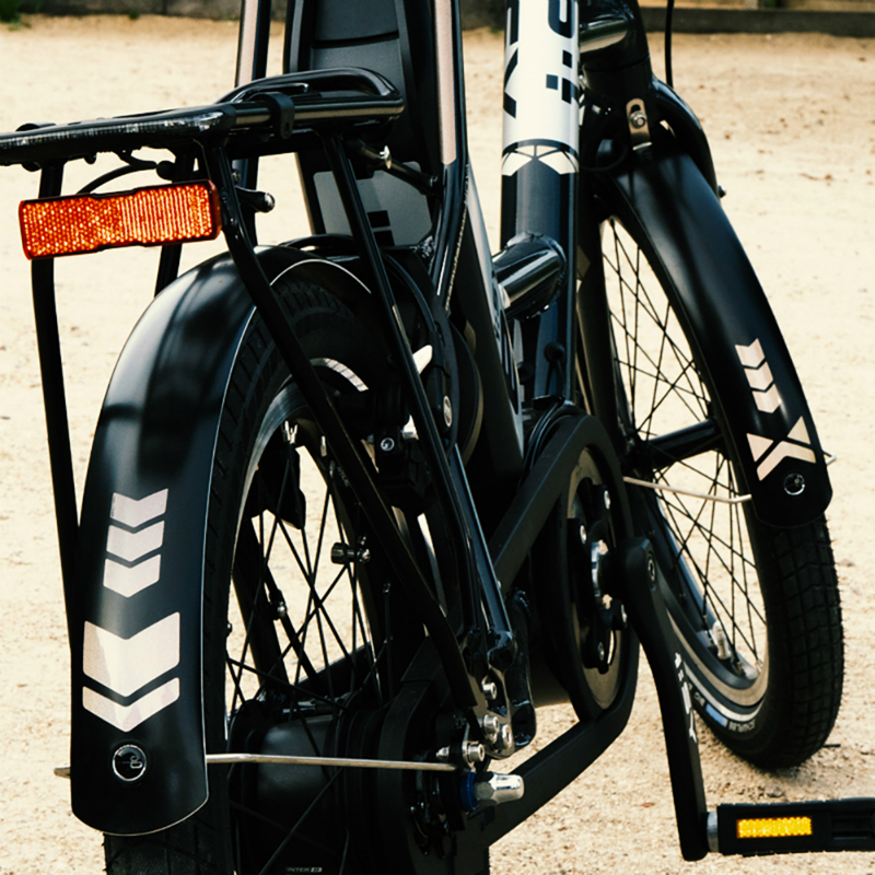 Autocollant réfléchissant Flèche-Chevron blanc pour vélo et casque Reflective Berlin - vue 3