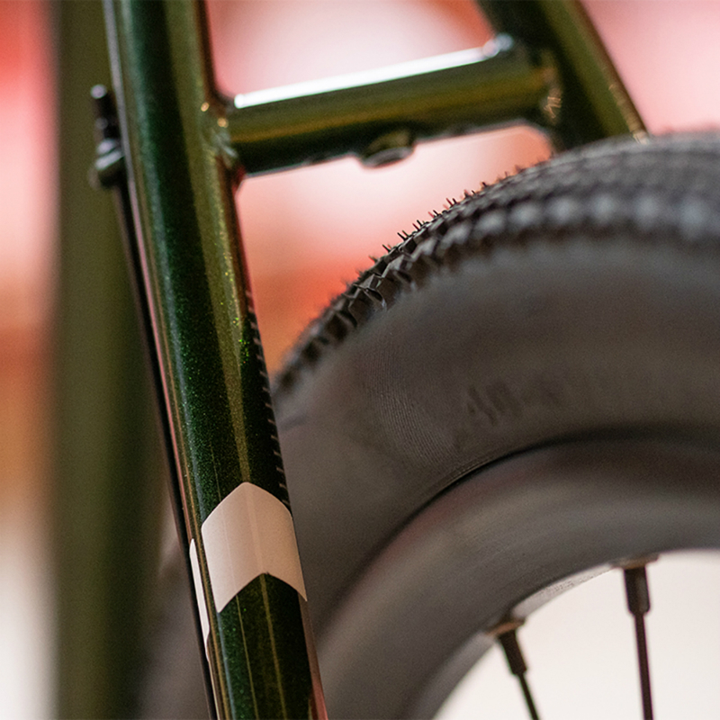 Autocollant réfléchissant Flèche-Chevron blanc pour vélo et casque Reflective Berlin - vue 5