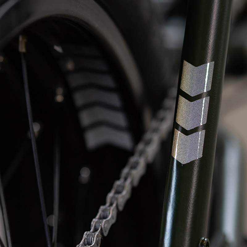 Autocollant réfléchissant pour vélo et casque motif flèche-chevron gris Reflective Berlin - vue 3