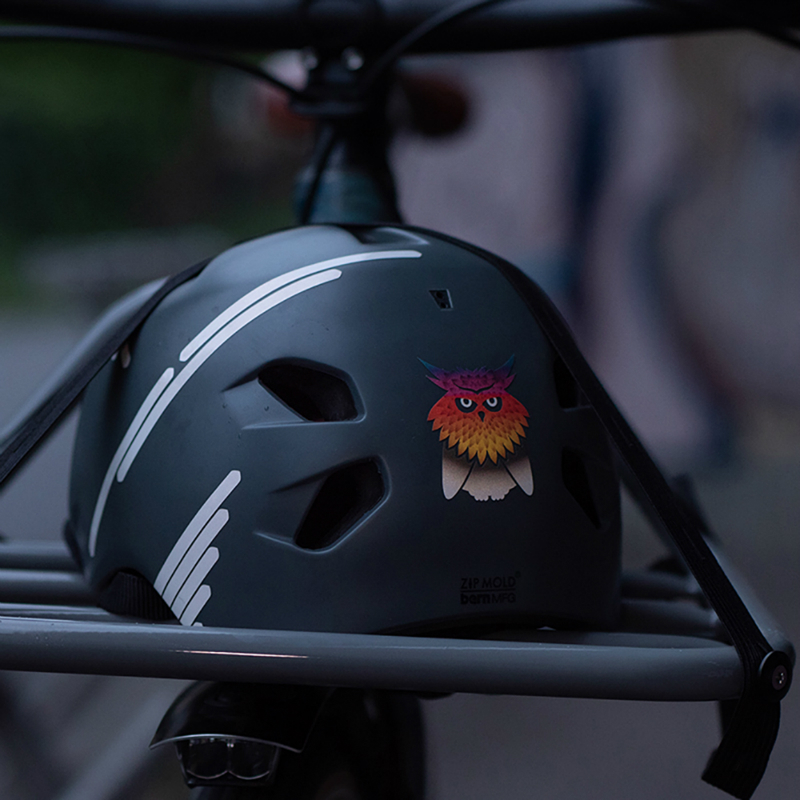 Autocollant réfléchissant pour vélo et casque bandes universelles blanc Reflective Berlin - vue 4