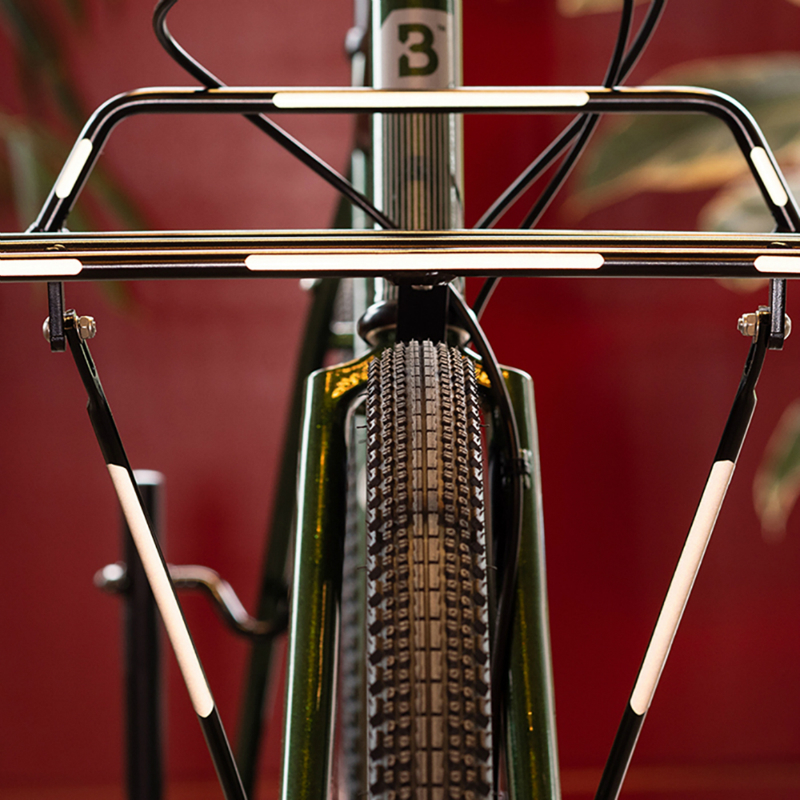 Autocollant réfléchissant pour vélo et casque bandes universelles blanc Reflective Berlin - vue 6