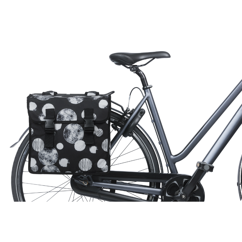 Sacoche arrière vélo double Basil Mara XL 35L noir avec motifs blancs 43x14x36cm - vue 7