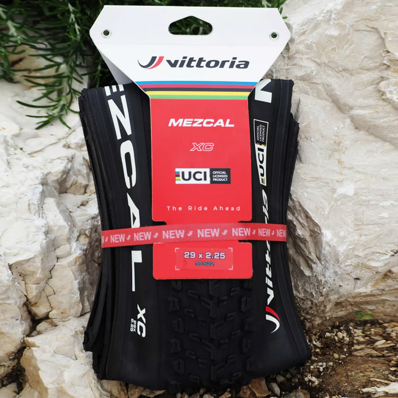 Pneu VTT 29 x 2.25 Vittoria Mezcal UCI Rainbow Tubeless Ready noir terrain sec TS (55-622) - vue 4