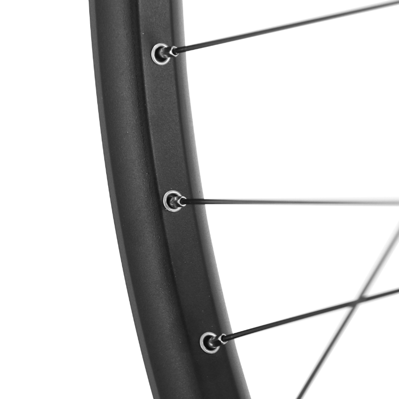 Roue VTT cargo VAE longtail disque blocage 26" Trucky avant noir moyeu Shimano M475 6 trous jante 30C 32 rayons 2,3 mm - vue 4