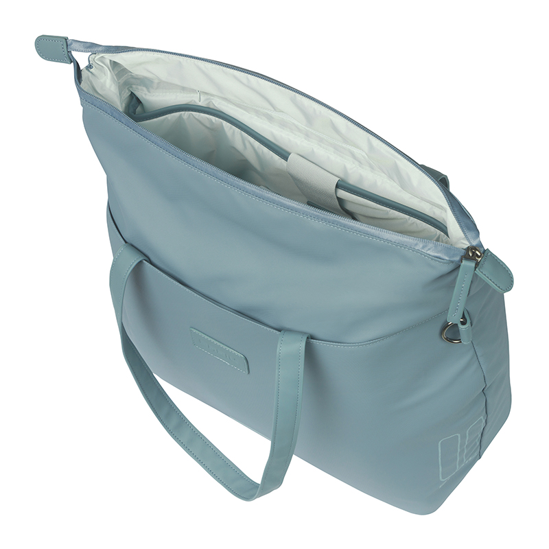 Sacoche arriere velo laterale sac ordinateur portable Basil manhattan waterproof bleu droit-gauche 12L fixation hook on (12X38X30CM) fermeture pliant anti-pluie - vue 4