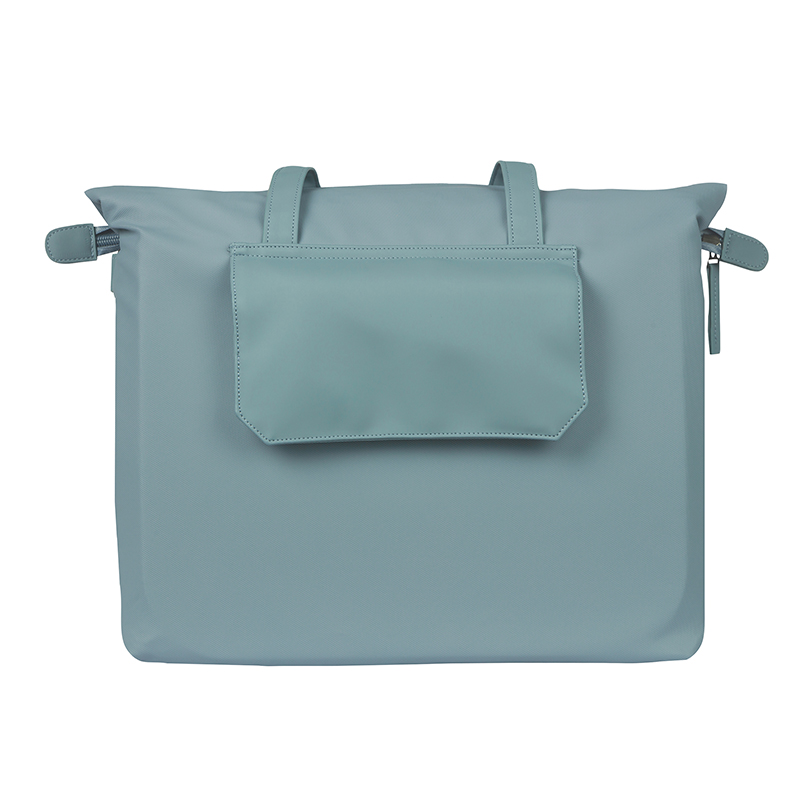 Sacoche arriere velo laterale sac ordinateur portable Basil manhattan waterproof bleu droit-gauche 12L fixation hook on (12X38X30CM) fermeture pliant anti-pluie - vue 6