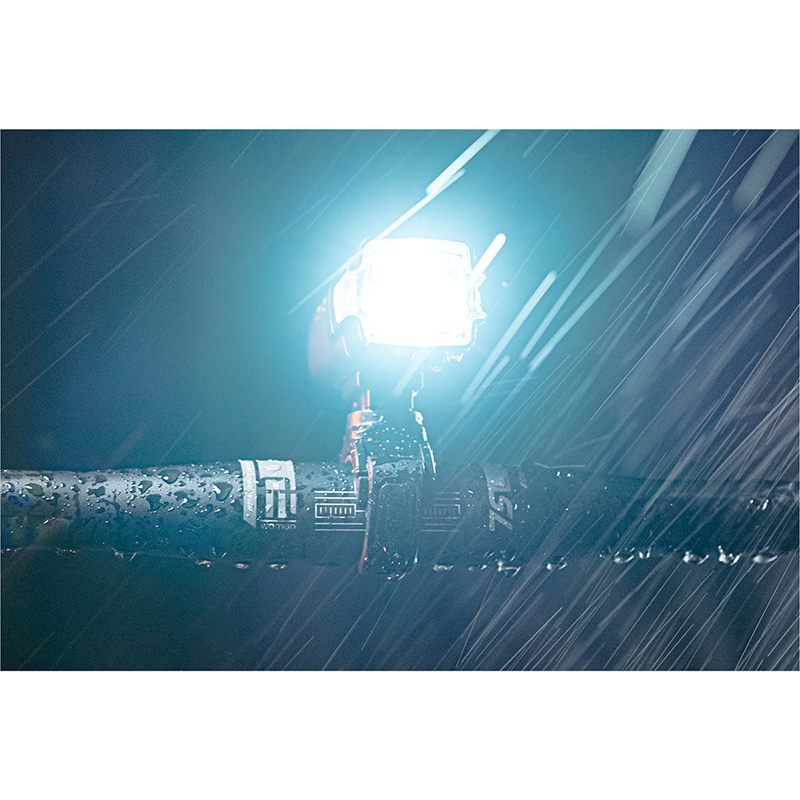 Éclairage avant vélo USB Zefal Supervision F200 lumens noir - vue 3