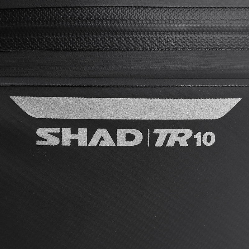 Sacoche de reservoir moto Shad terra TR10CL capacite 7L noir etanche pour fixation click system verrouillage a cle (X0TR10CL) - vue 8