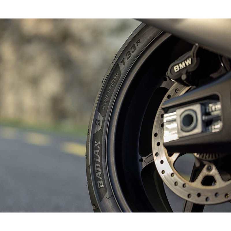 Pneu moto 17'' 170-60-17 Bridgestone Battlax T33 touring arrière radial ZR TL 72W - vue 2