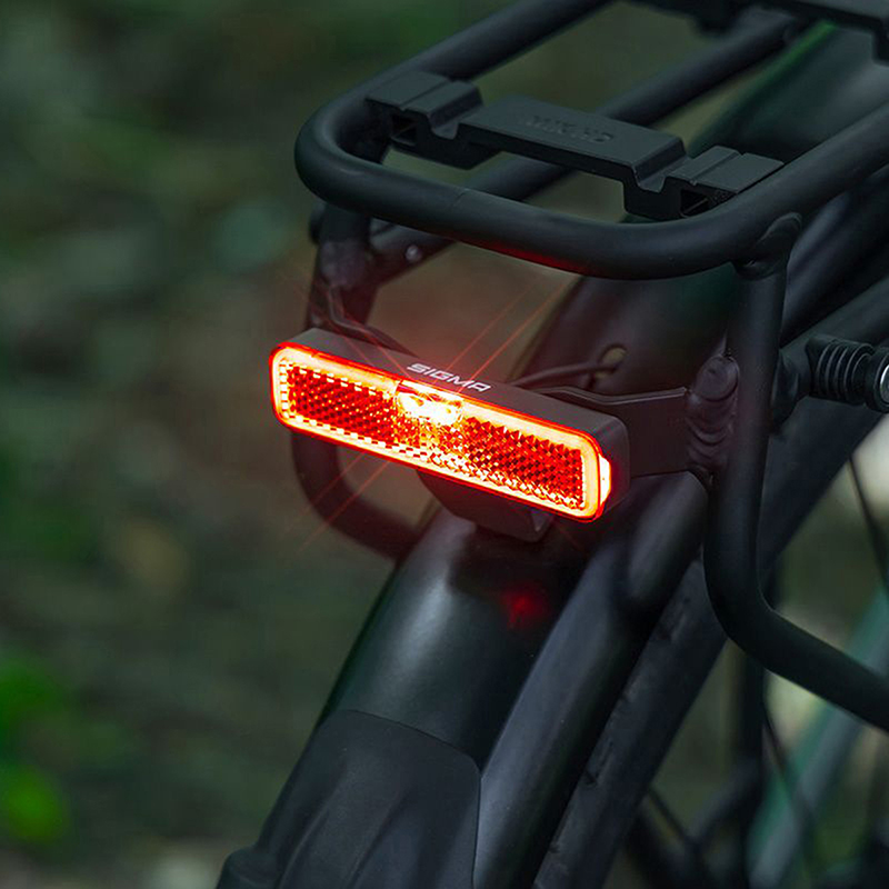 Éclairage vélo arrière sur porte-bagages Sigma EOX RL Rack 6-48V noir - vue 3