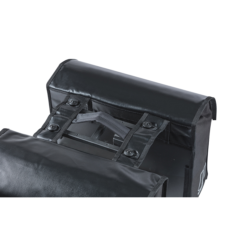 Sacoche arriere velo double Basil urban load impermeable noir 48-53L (8X38X30CM) compatible systeme mik (compatible avec 157030 inclus) - vue 5