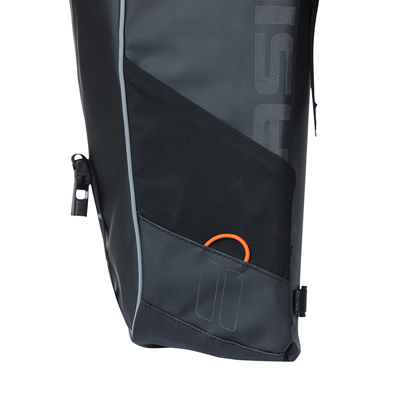 Sacoche arrière vélo double Basil Miles waterproof 34L noir-orange système MIK 2.0 37x13x25cm - vue 7
