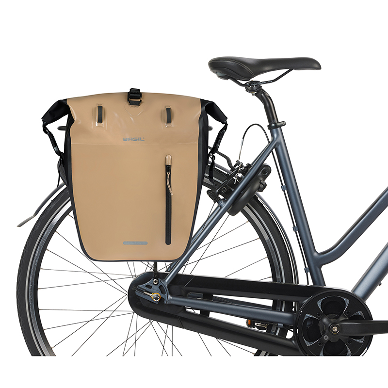 Sacoche arrière vélo latérale Basil Rivo Waterproof 25-31L sable-noir fixation MIK Hooks (43x14x28cm) - vue 6