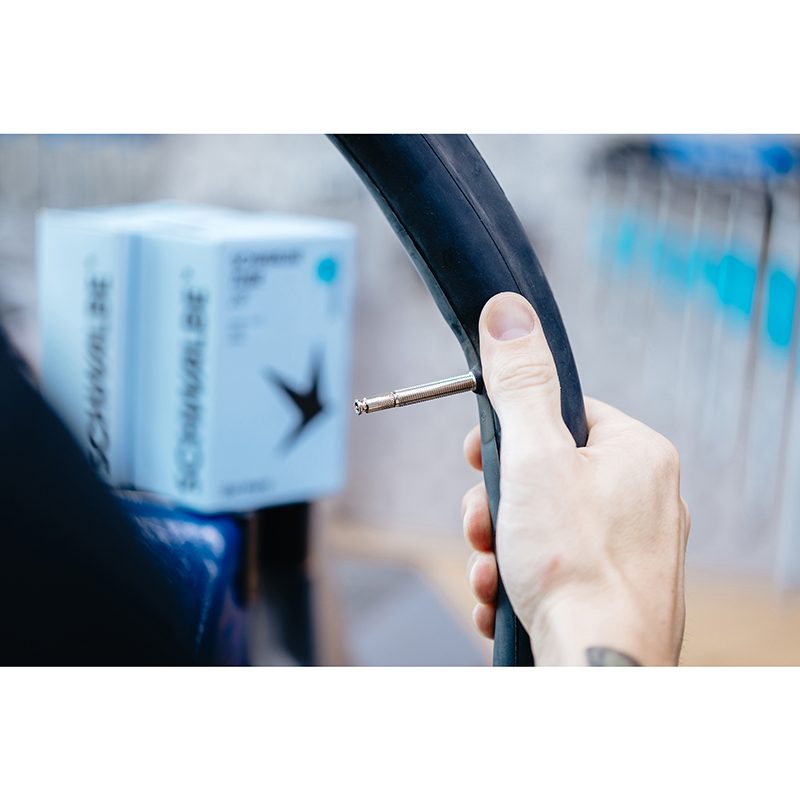 Chambre a air velo 700 x 28-47 schwalbe clik valve 60MM (28-47x622-635) (SCV17) - vue 3