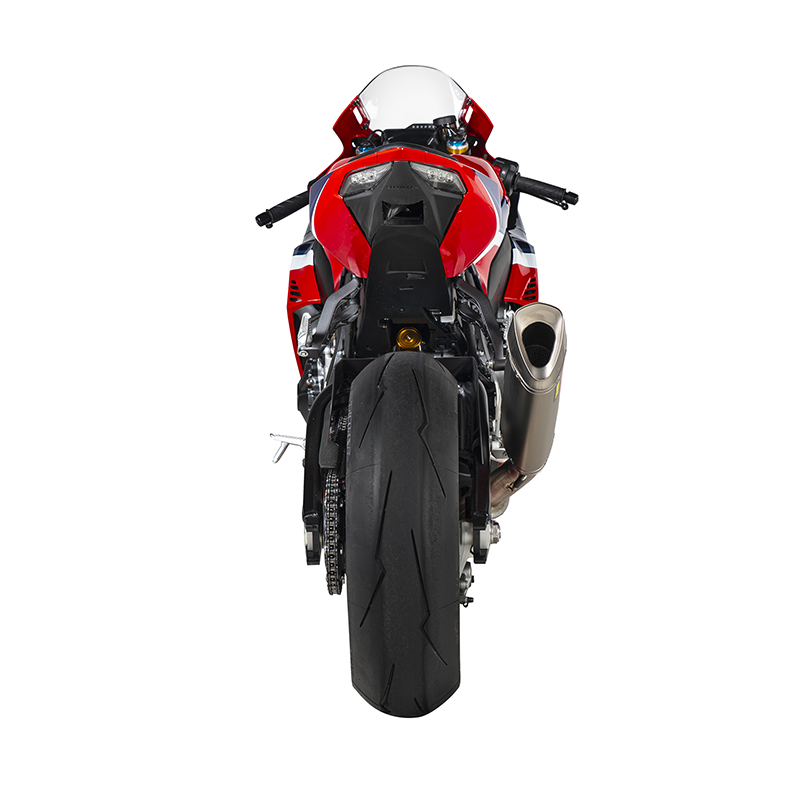 Silencieux Akrapovic Slip-On Line titane Honda CBR 1000 RR-R Fireblade 2020-2023 - vue 4