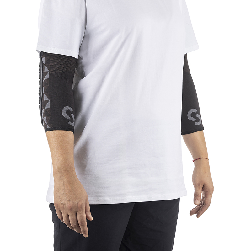 Protection coudières VTT Seryt Flow Arlecchino antibactérien antidérapant sans couture gris-noir S (paire) 250 g - vue 4