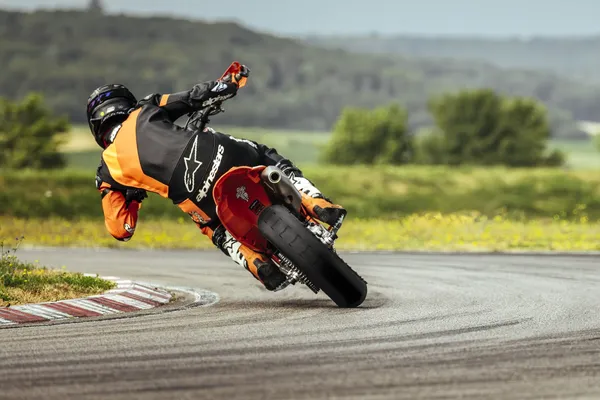 Pneu arrière Michelin Power Supermoto Soft 120/75 R 16.5 NHS - vue 3