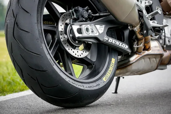 Pneu route Dunlop Sportsmart MK3 200/55 ZR 17 78W TL - vue 3