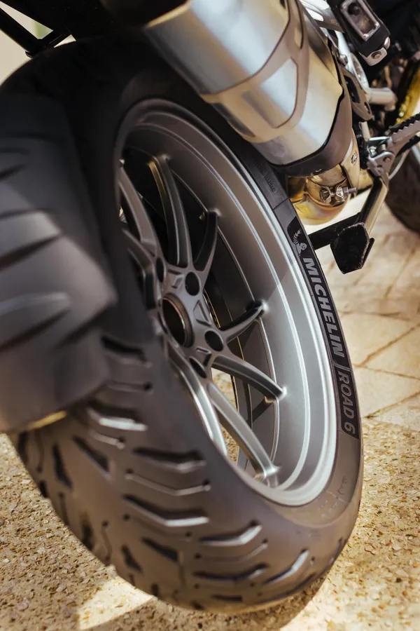 Michelin Road 6 Pneu Arrière 190/55ZR17 (75W) TL - vue 3