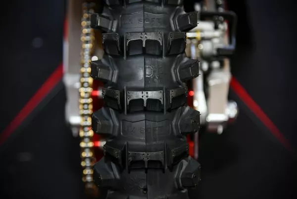 Pneu Pirelli Scorpion MX Soft 100/90-19 57M TT arrière - vue 6