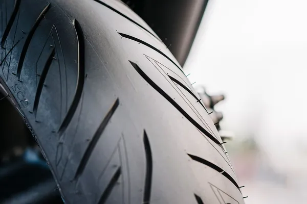 Pneu avant Bridgestone Battlax SCOOT2 120/70R15 56H TL - vue 4