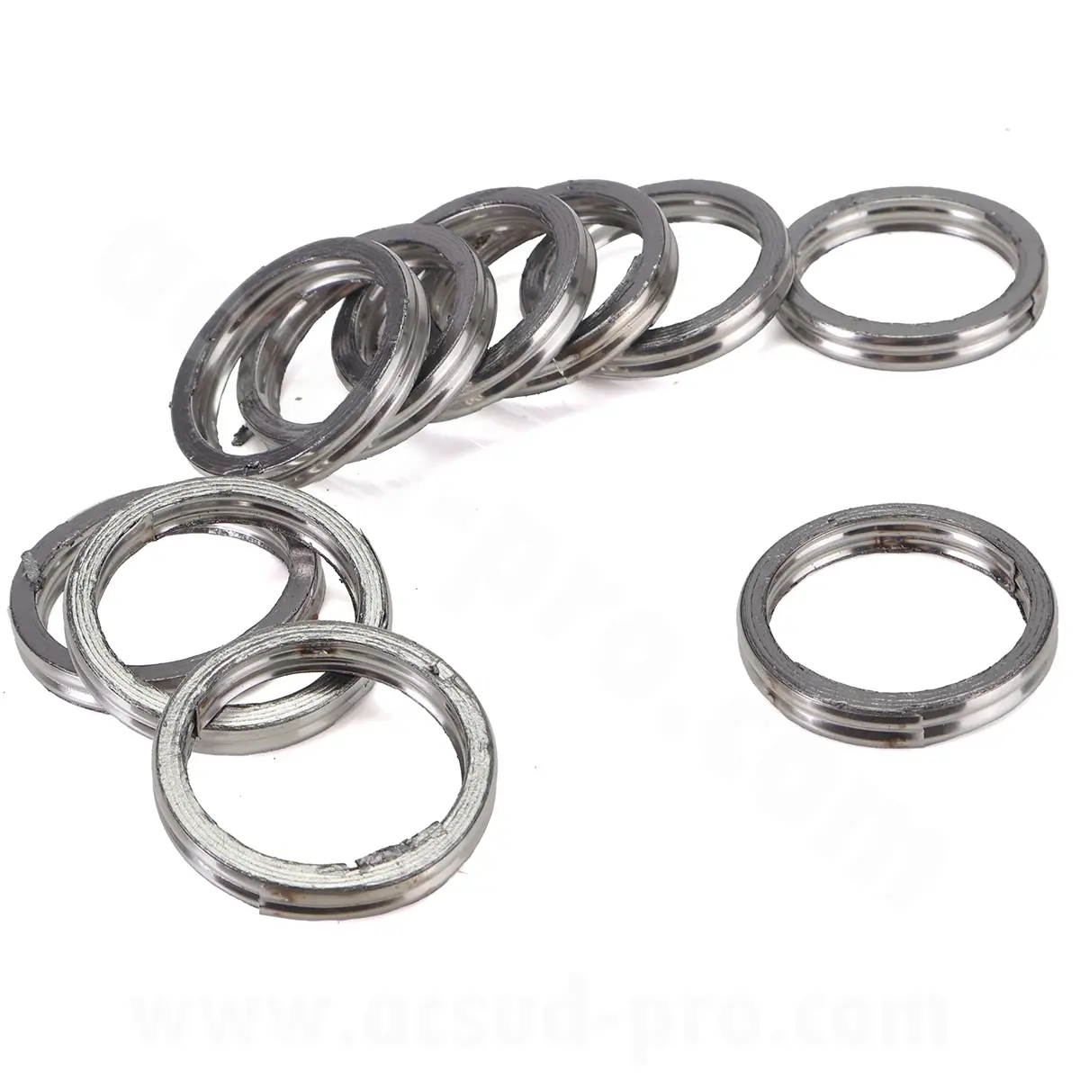 Pakoputken tiivisteet sovit. honda sh125-150 cc / PCX 125-150 cc / forza 125 cc / swing / pantheon / keeway focus / matrix 50 cc / MBK stunt / minarelli horizontal 50 cc ( 26 x 33 x 4) (OEM : 18291-ge2-921) ( myydään 10 kpl pakkauksissa)