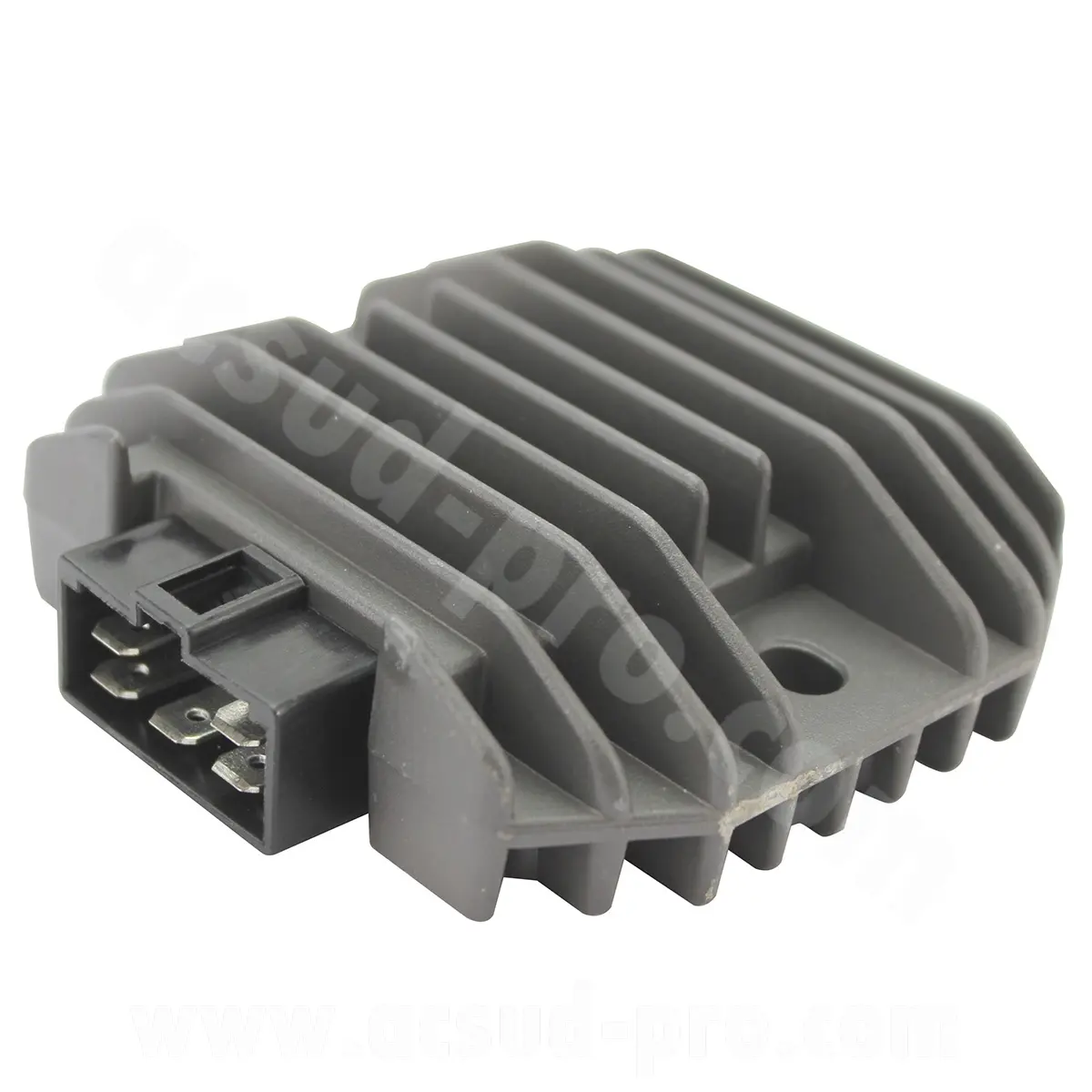 Voltage regulator maxiscooter adapt. yamaha TMAX 500 2001-03 / yamaha 125 XMAX 2010-2012 / 850 TDM 1996-2001 / 1000 YZF-R1 1998-2001 / benelli 250 velvet 1999> / peugeot 125-150 elyseo (OEM : 4jh-81960-01000)