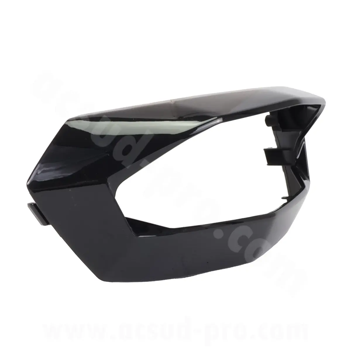 Bordură far posterior negru TNT Escape 50 cc E5