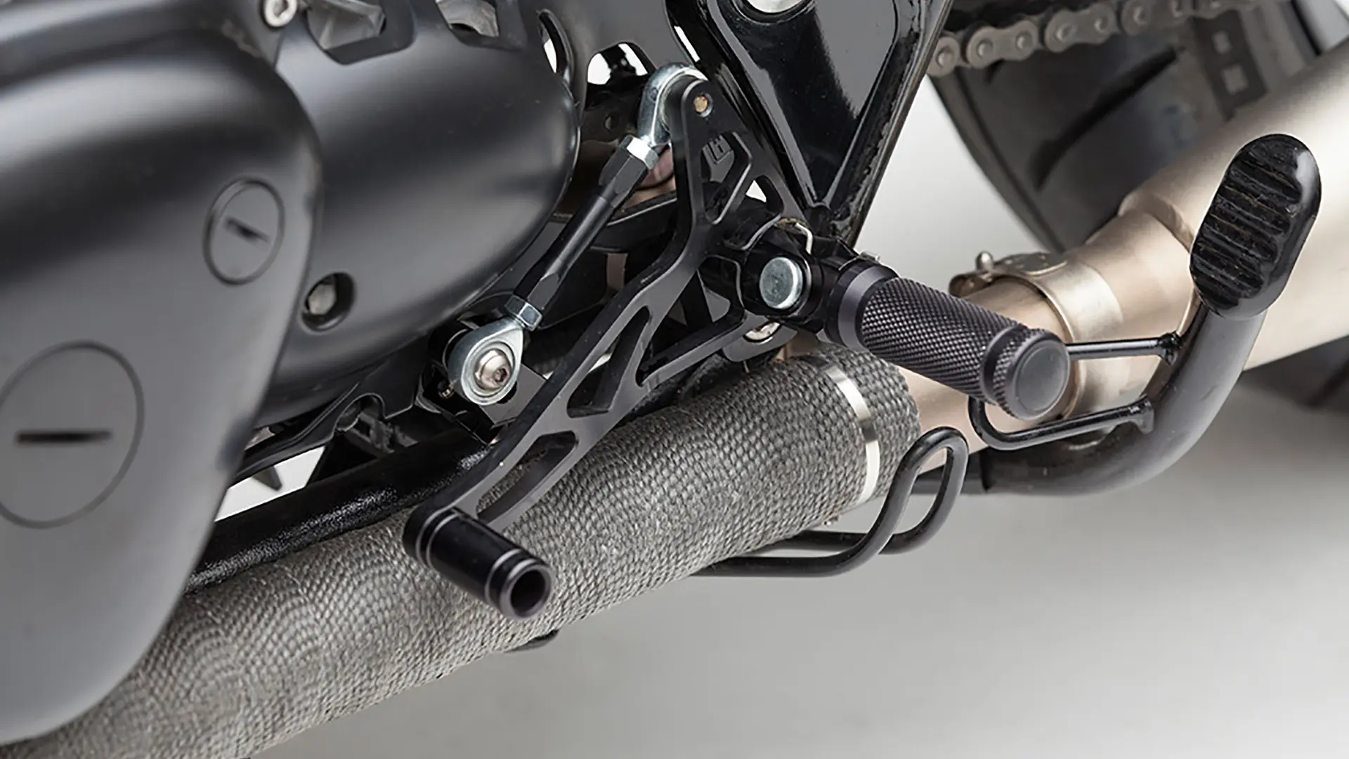 LSL Rear Set Midi W650 99-06 schwarz