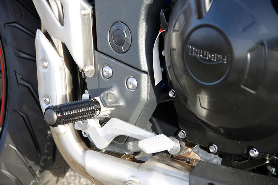 Kompletní sada stupaček LSL pro Daytona 675 06- Přední