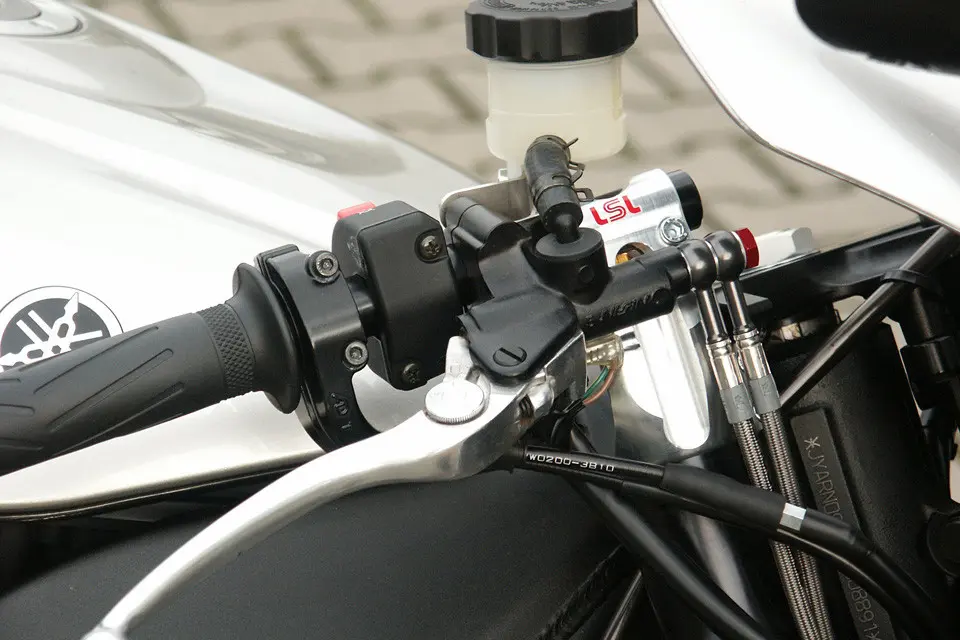 LSL ٹور-میچ ہینڈل بار بریسلیٹ YZF-R1 02-03