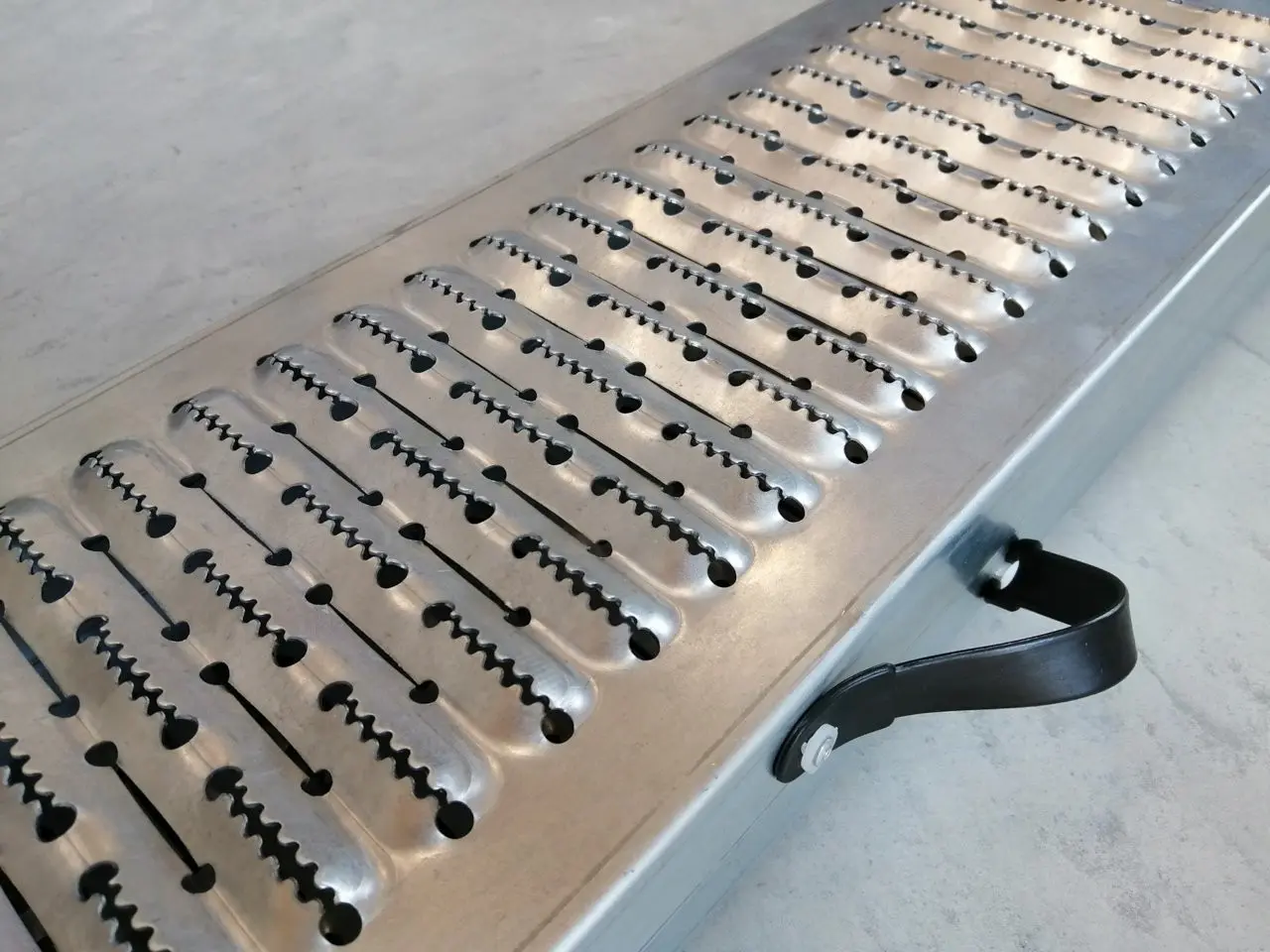 Faltbare Stahlrampe 250 kg BRAZOLINE mit Griff — Ansicht 3