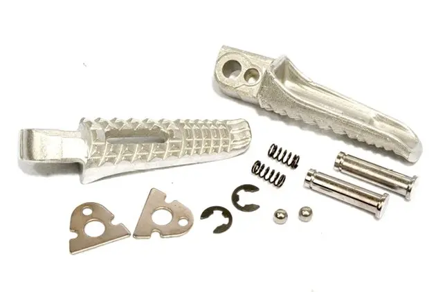 Paar Fußrasten hinten Suzuki Brazoline