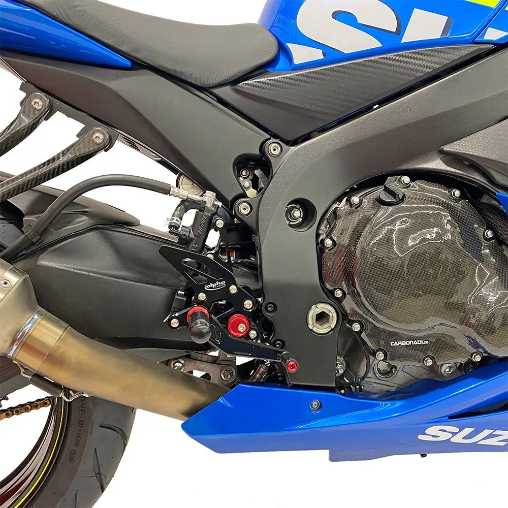 Volledige teruggeplaatste voetsteunen ALPHA TECHNIK zwart Suzuki GSX-R750 2011-2017 met ABE — zicht 4
